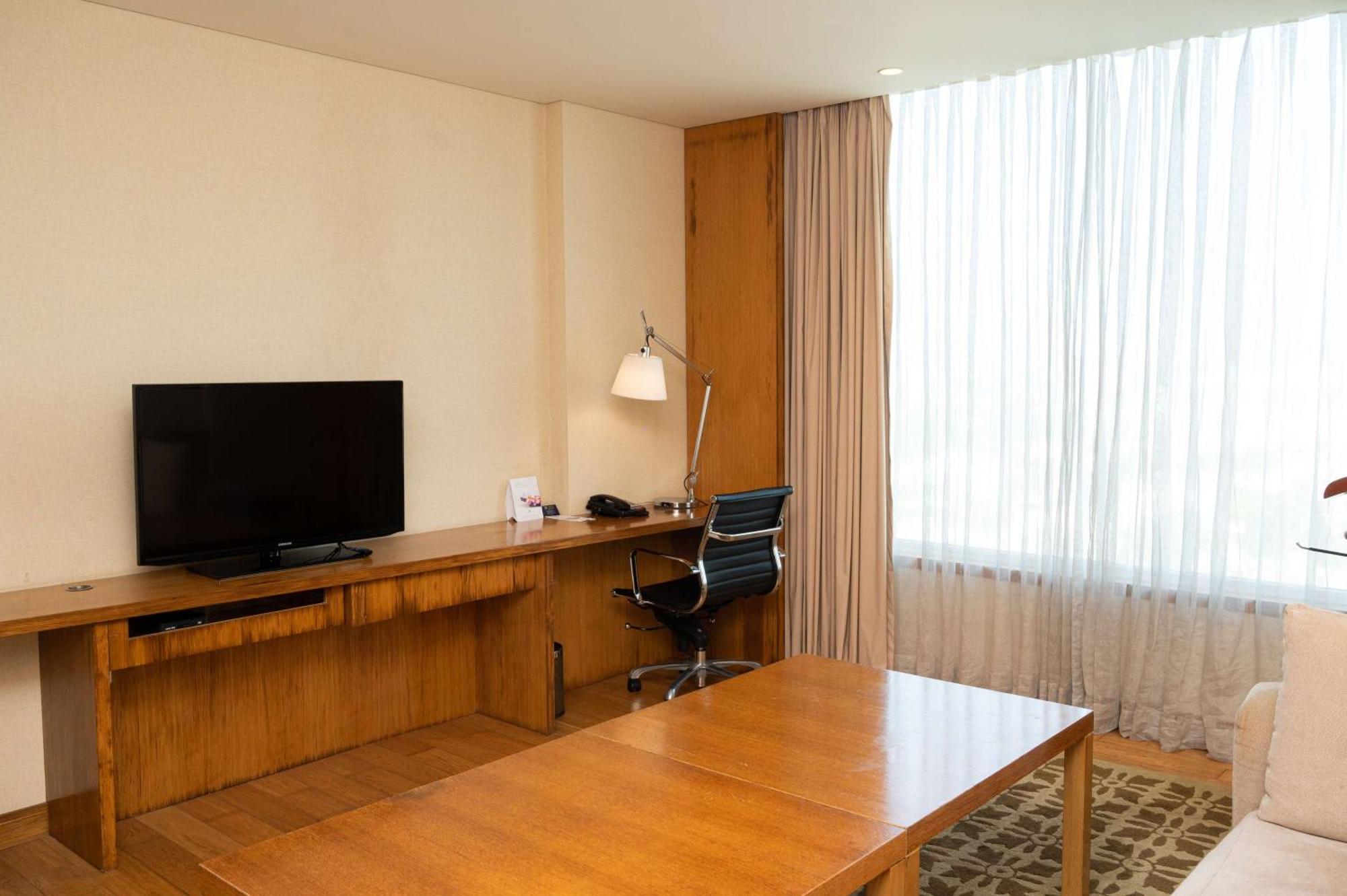 Doubletree By Hilton-Pune Chinchwad Pimpri-Chinchwad Exterior photo