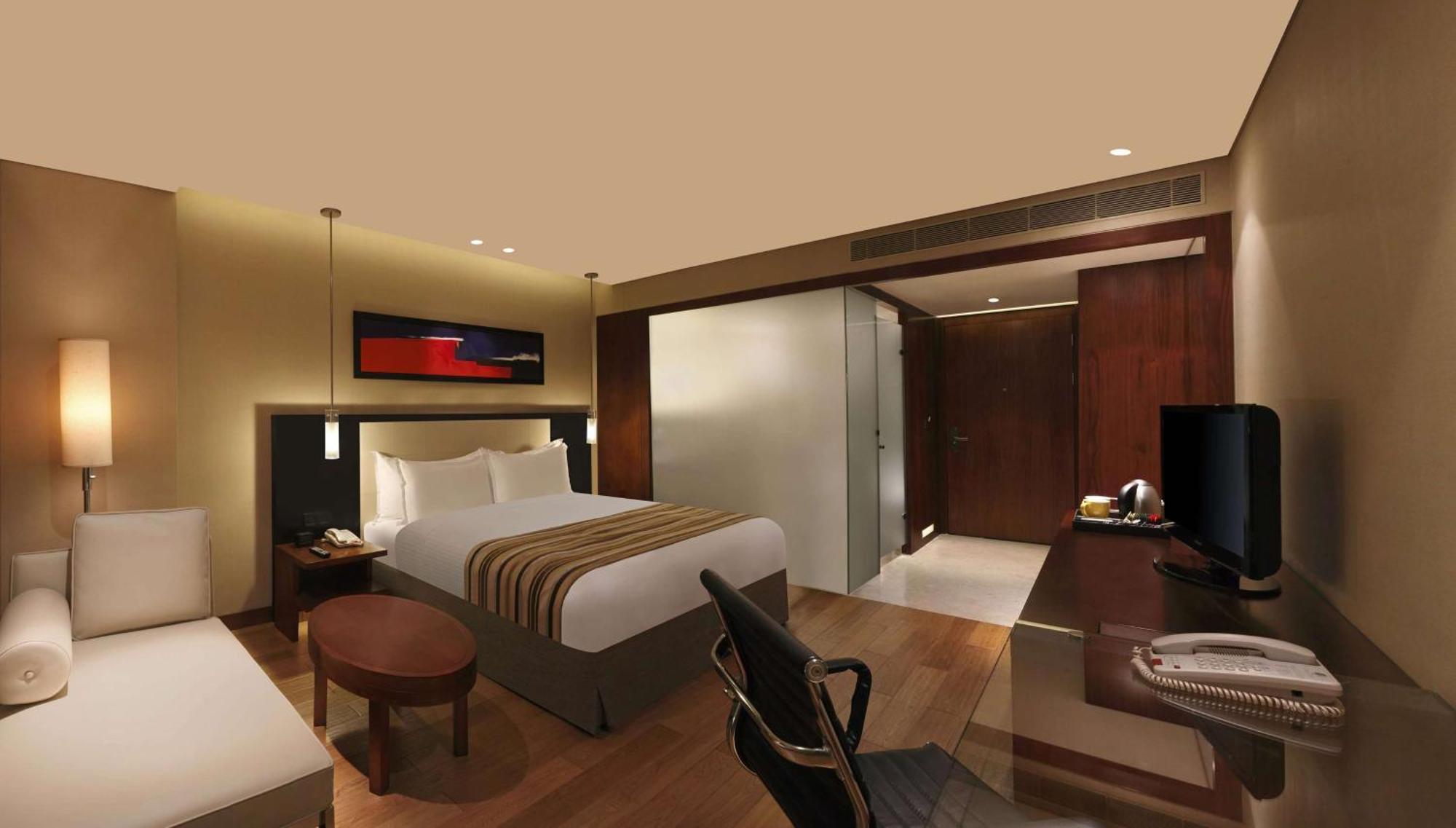 Doubletree By Hilton-Pune Chinchwad Pimpri-Chinchwad Exterior photo