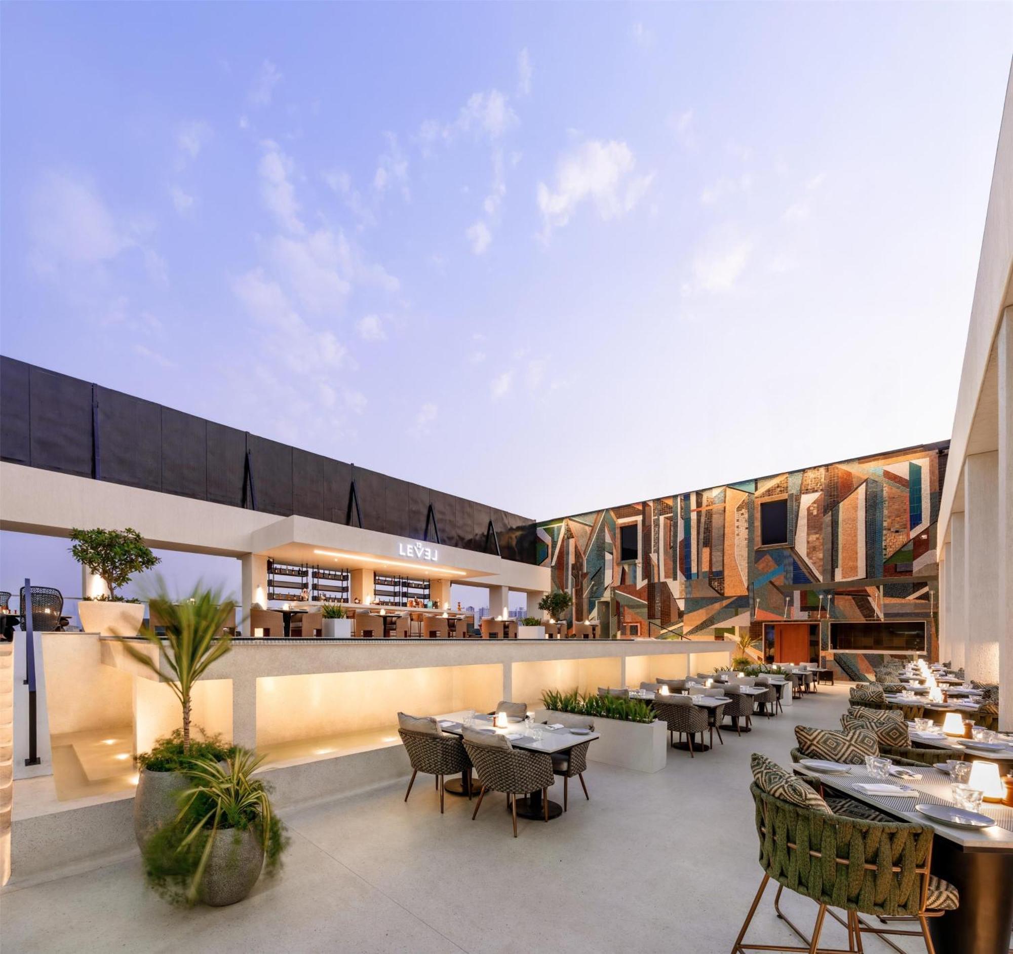 Doubletree By Hilton-Pune Chinchwad Pimpri-Chinchwad Exterior photo